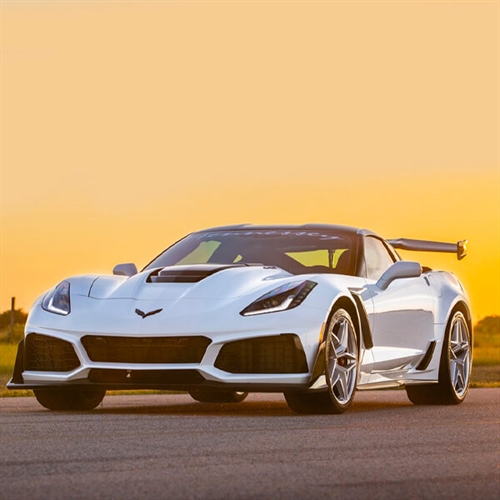 Corvette Drive - White Corvette  Corvette Drive - White Corvette